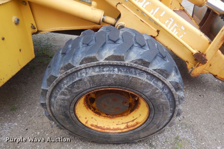 image for item DM5442 2004 New Holland LB75B  backhoe