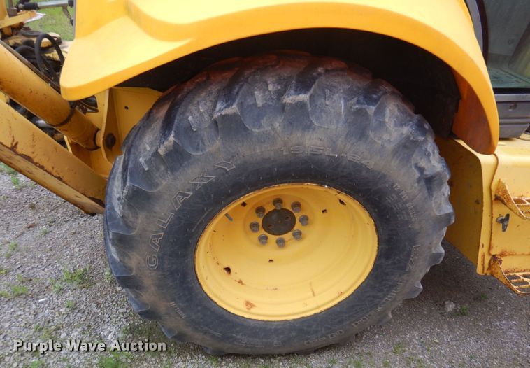 image for item DM5442 2004 New Holland LB75B  backhoe