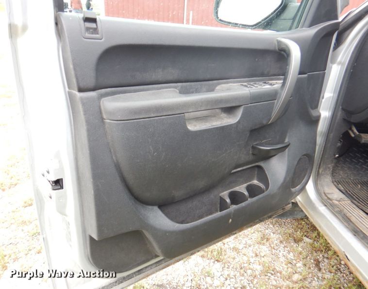 image for item DM6151 2012 Chevrolet Silverado 1500  Ext. Cab pickup truck