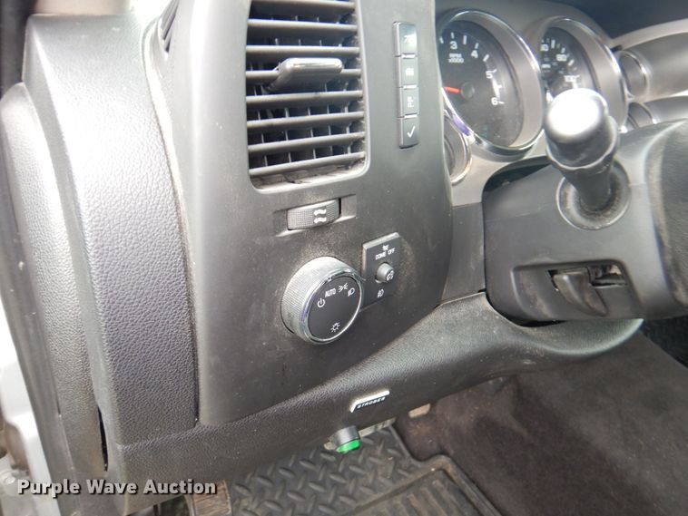 image for item DM6151 2012 Chevrolet Silverado 1500  Ext. Cab pickup truck