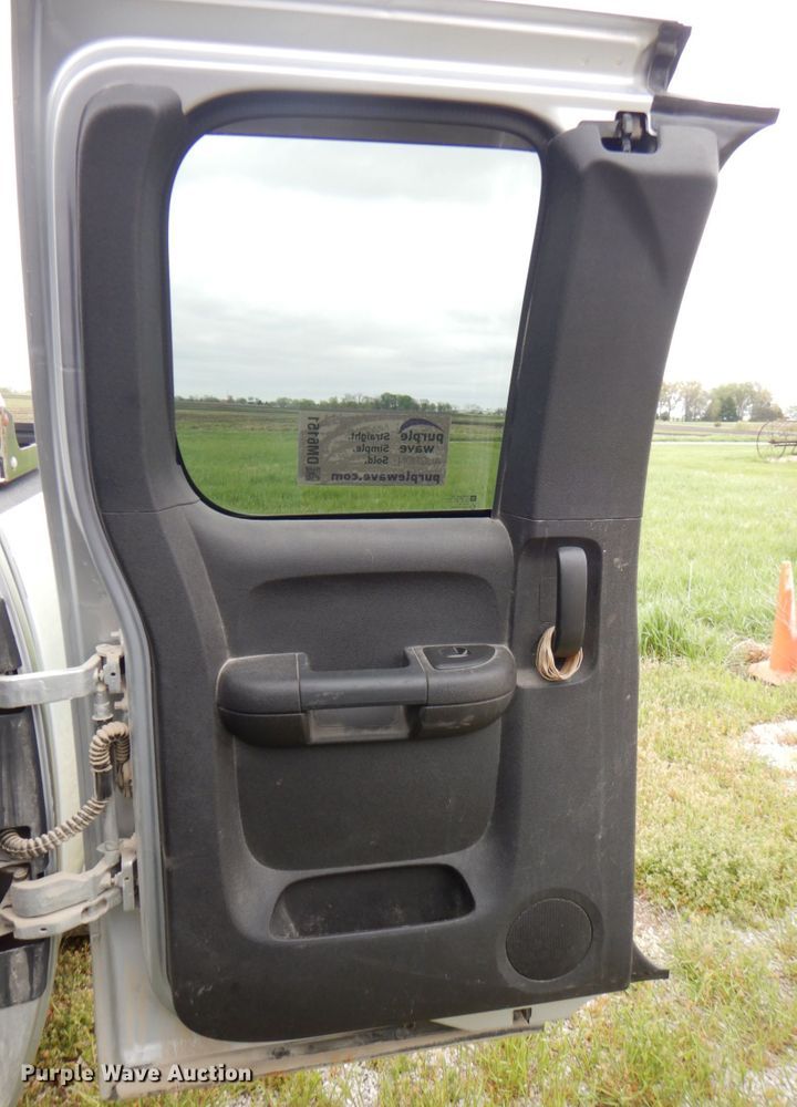 image for item DM6151 2012 Chevrolet Silverado 1500  Ext. Cab pickup truck