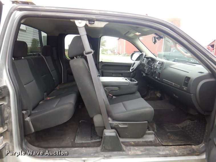 image for item DM6151 2012 Chevrolet Silverado 1500  Ext. Cab pickup truck