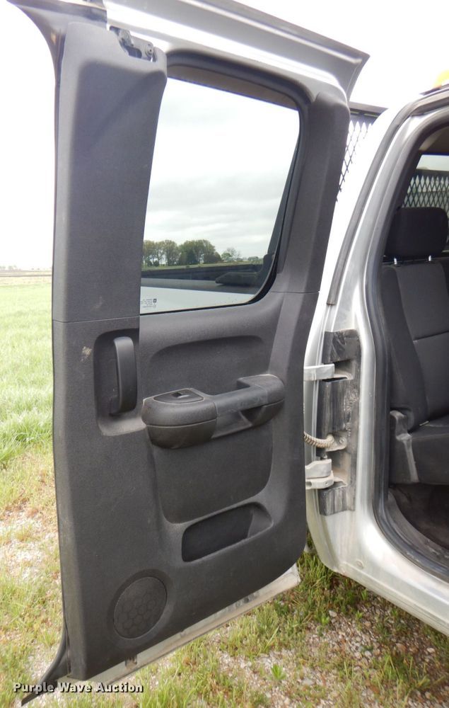 image for item DM6151 2012 Chevrolet Silverado 1500  Ext. Cab pickup truck