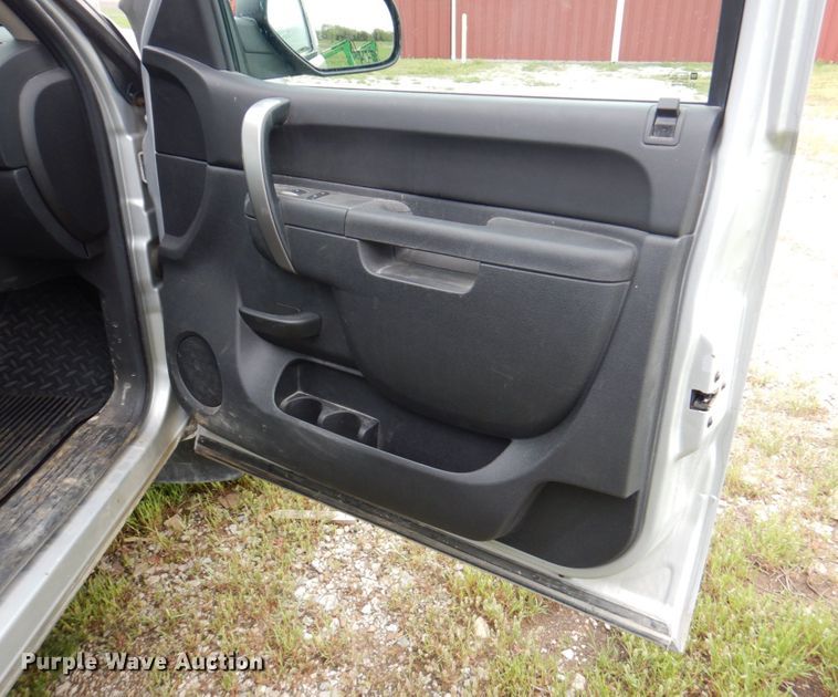 image for item DM6151 2012 Chevrolet Silverado 1500  Ext. Cab pickup truck