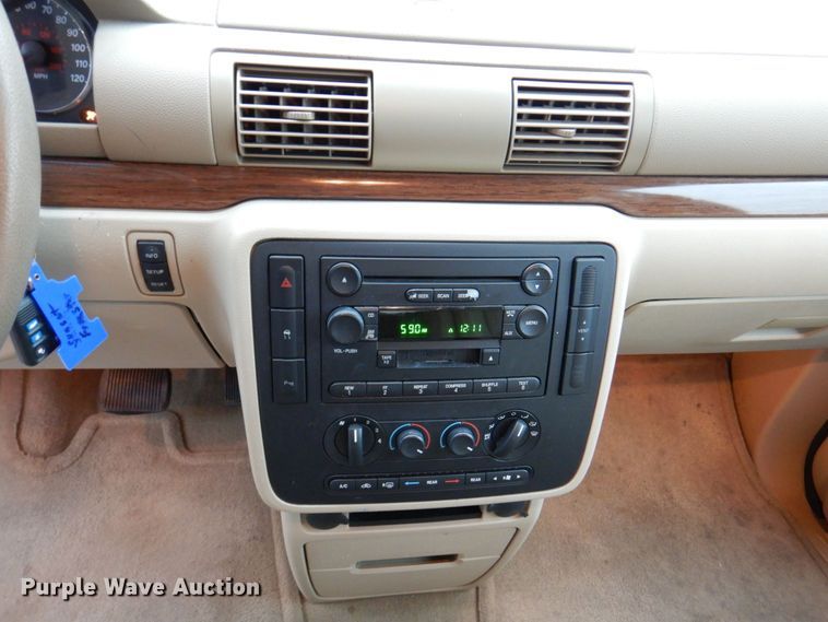 image for item DM6155 2005 Ford Freestar SEL  van