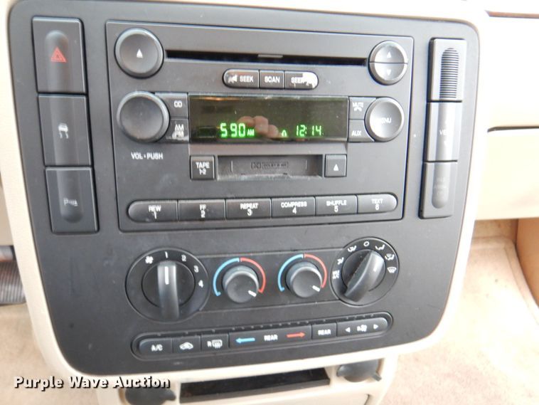 image for item DM6155 2005 Ford Freestar SEL  van