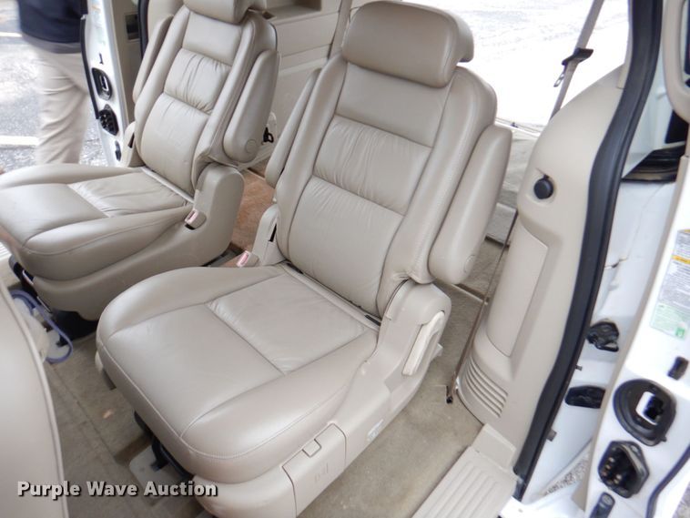 image for item DM6155 2005 Ford Freestar SEL  van