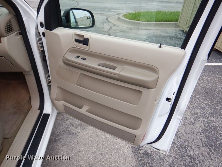 image for item DM6155 2005 Ford Freestar SEL  van