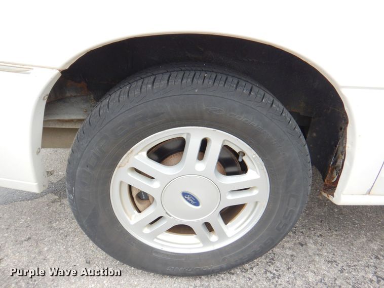 image for item DM6155 2005 Ford Freestar SEL  van