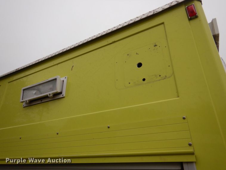 image for item DM7322 2003 Spartan VA41M-2142  pumper fire truck