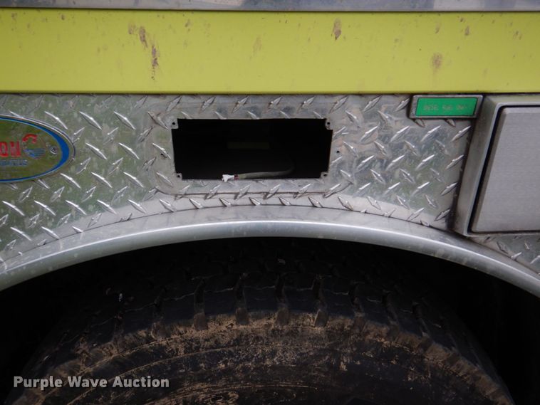 image for item DM7322 2003 Spartan VA41M-2142  pumper fire truck