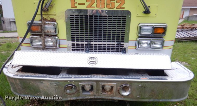 image for item DM7322 2003 Spartan VA41M-2142  pumper fire truck