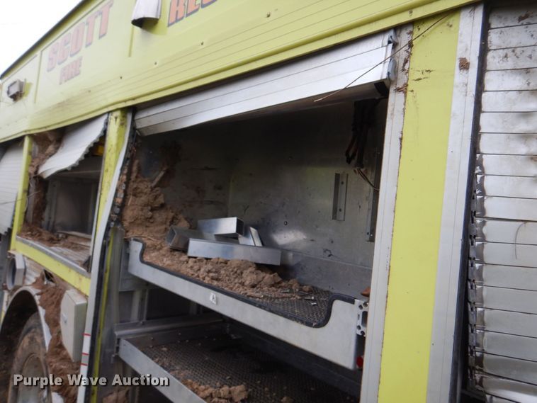 image for item DM7322 2003 Spartan VA41M-2142  pumper fire truck