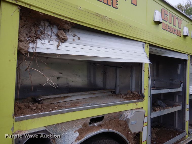 image for item DM7322 2003 Spartan VA41M-2142  pumper fire truck