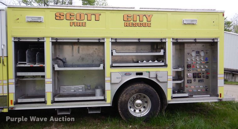 image for item DM7322 2003 Spartan VA41M-2142  pumper fire truck