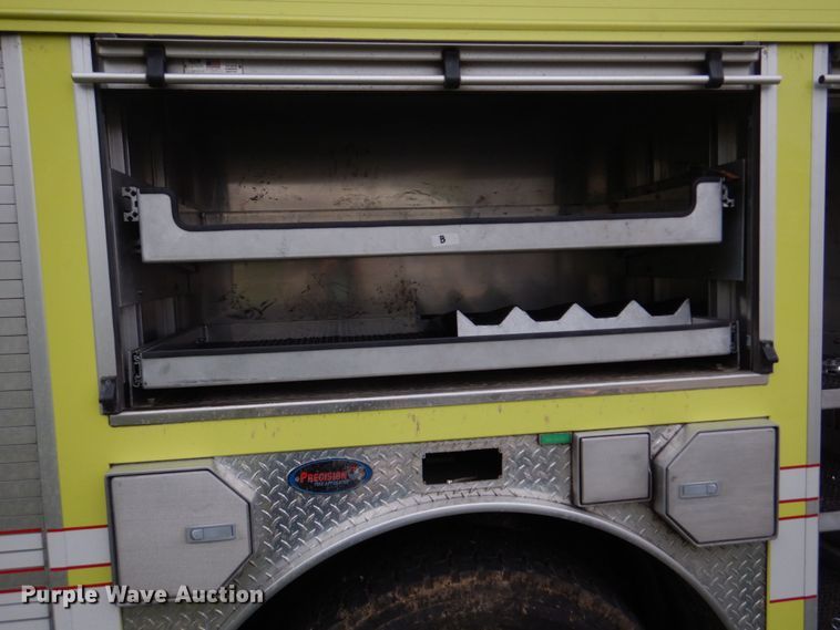 image for item DM7322 2003 Spartan VA41M-2142  pumper fire truck