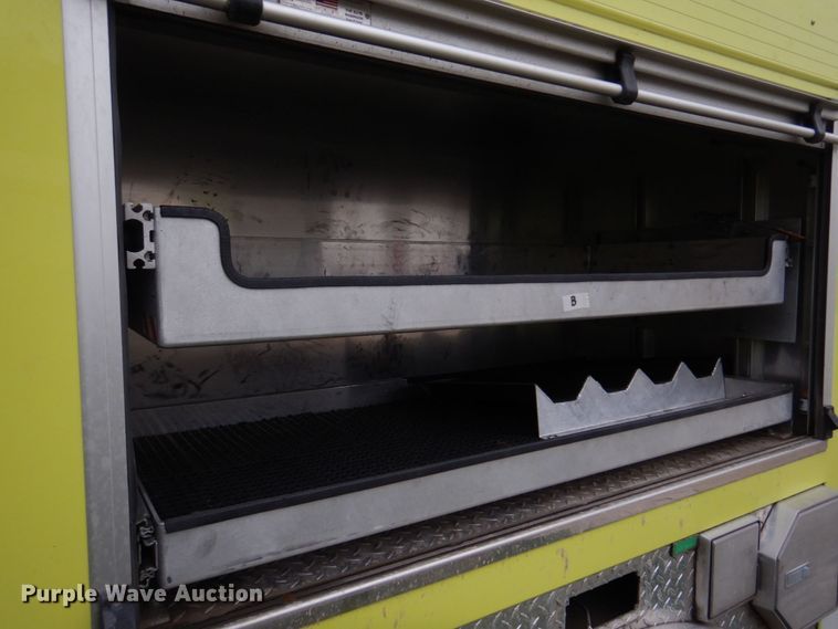 image for item DM7322 2003 Spartan VA41M-2142  pumper fire truck