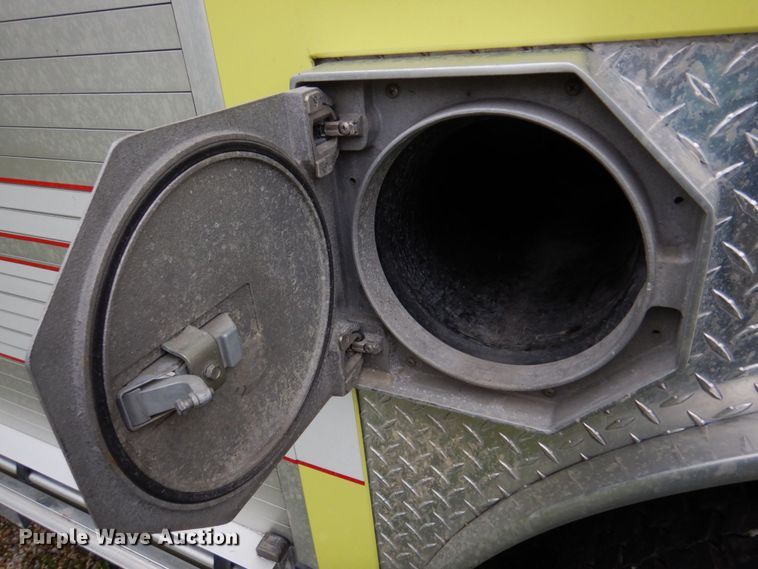 image for item DM7322 2003 Spartan VA41M-2142  pumper fire truck