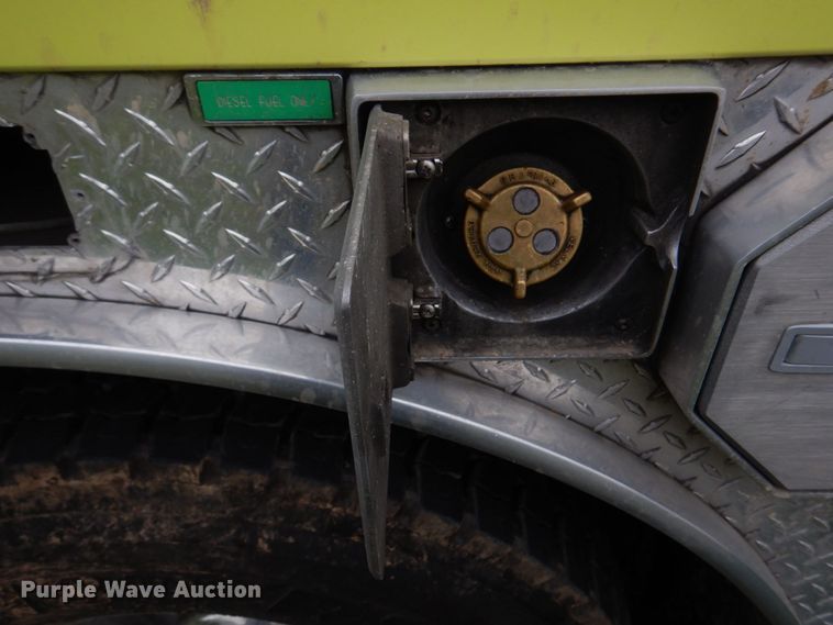 image for item DM7322 2003 Spartan VA41M-2142  pumper fire truck