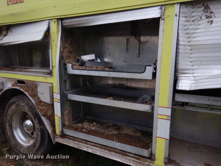 image for item DM7322 2003 Spartan VA41M-2142  pumper fire truck