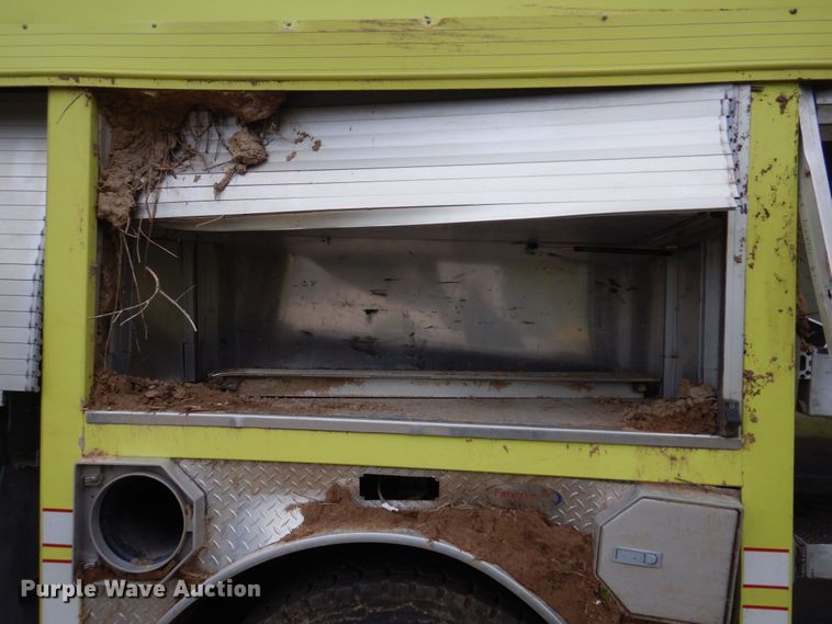 image for item DM7322 2003 Spartan VA41M-2142  pumper fire truck