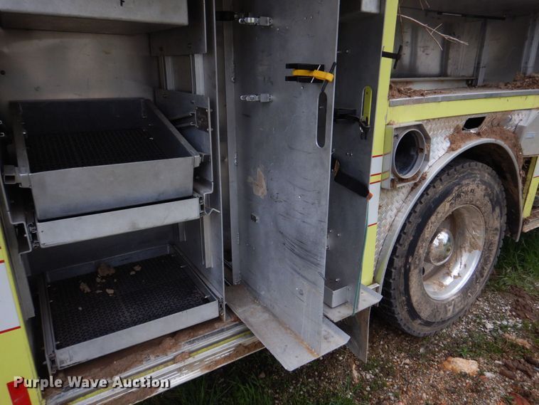 image for item DM7322 2003 Spartan VA41M-2142  pumper fire truck