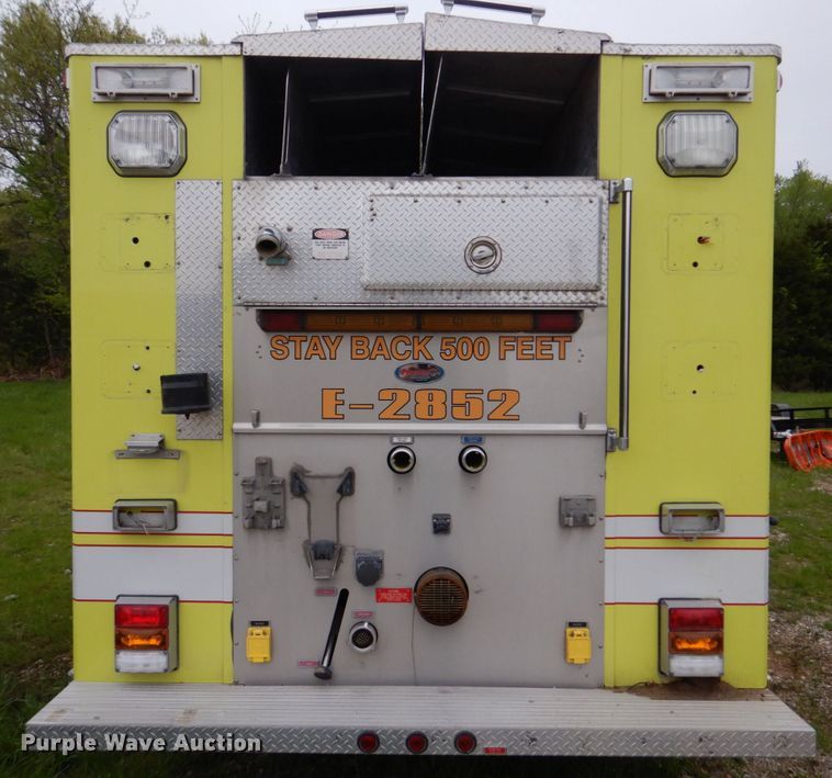 image for item DM7322 2003 Spartan VA41M-2142  pumper fire truck