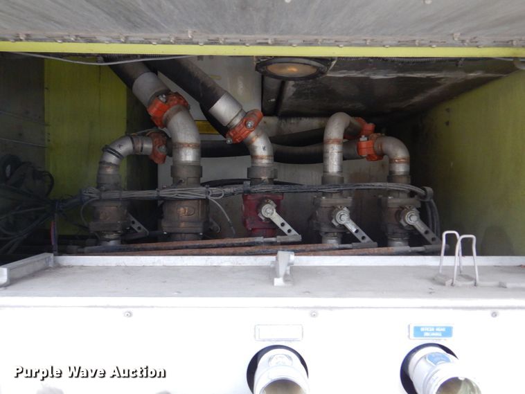 image for item DM7322 2003 Spartan VA41M-2142  pumper fire truck