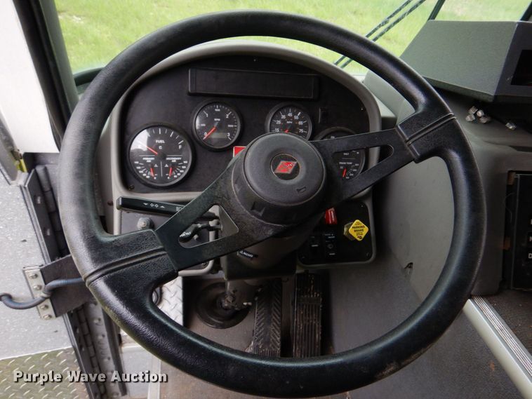 image for item DM7322 2003 Spartan VA41M-2142  pumper fire truck