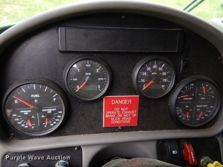 image for item DM7322 2003 Spartan VA41M-2142  pumper fire truck