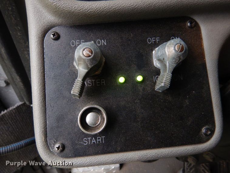 image for item DM7322 2003 Spartan VA41M-2142  pumper fire truck