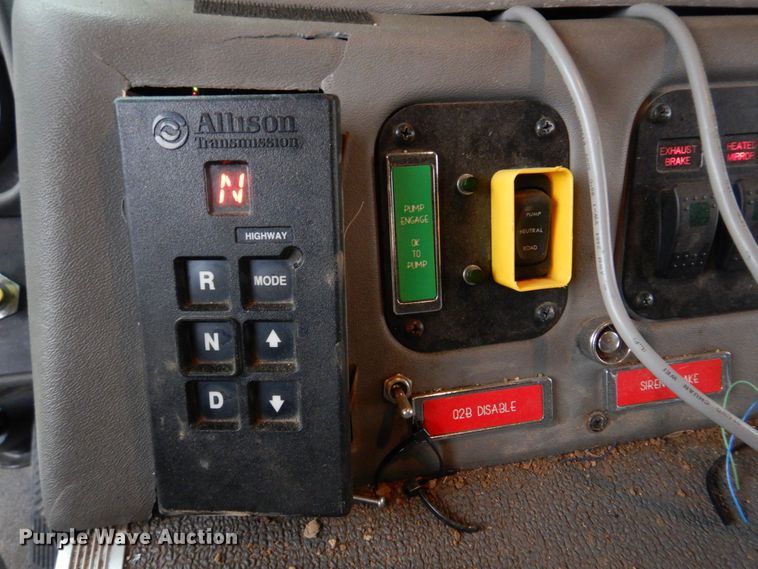 image for item DM7322 2003 Spartan VA41M-2142  pumper fire truck