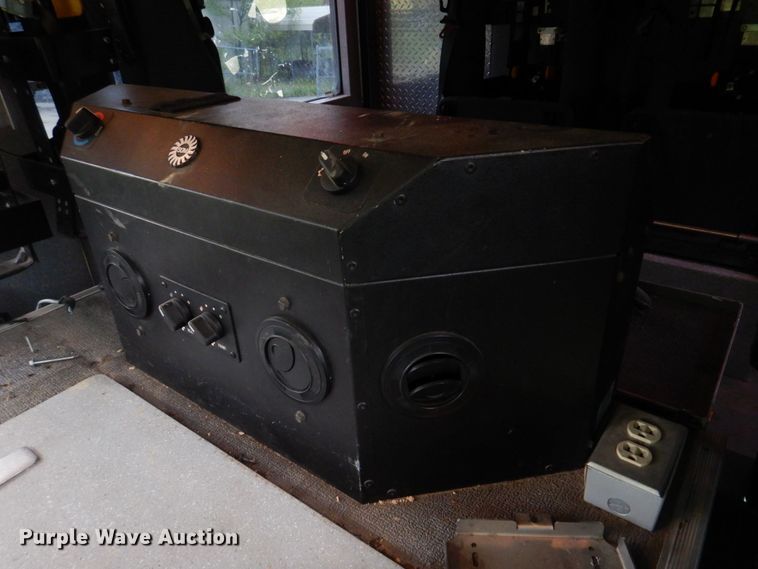 image for item DM7322 2003 Spartan VA41M-2142  pumper fire truck