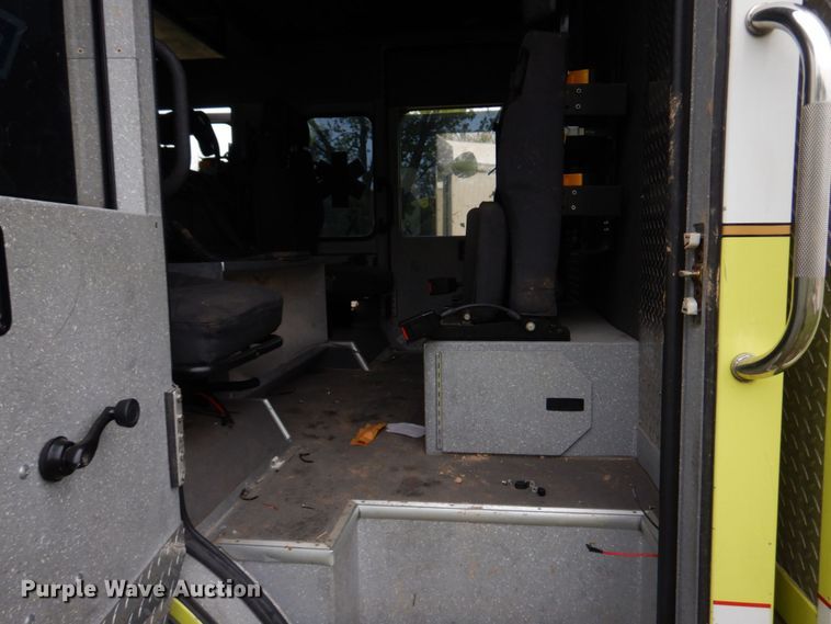 image for item DM7322 2003 Spartan VA41M-2142  pumper fire truck