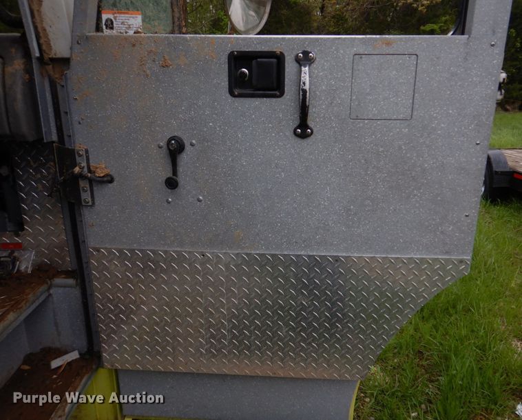 image for item DM7322 2003 Spartan VA41M-2142  pumper fire truck