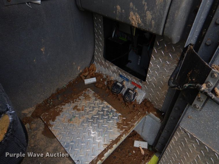 image for item DM7322 2003 Spartan VA41M-2142  pumper fire truck