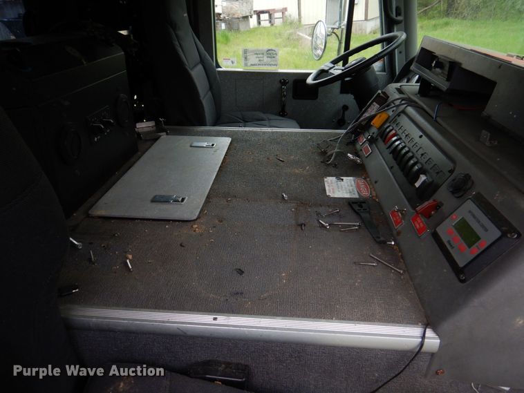 image for item DM7322 2003 Spartan VA41M-2142  pumper fire truck