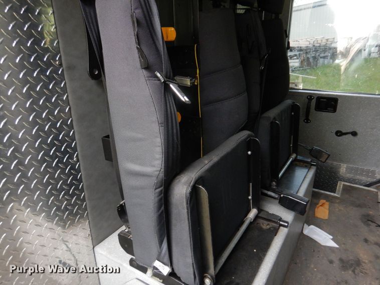 image for item DM7322 2003 Spartan VA41M-2142  pumper fire truck