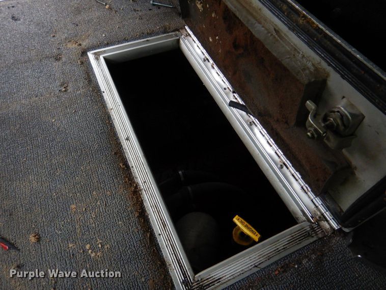 image for item DM7322 2003 Spartan VA41M-2142  pumper fire truck