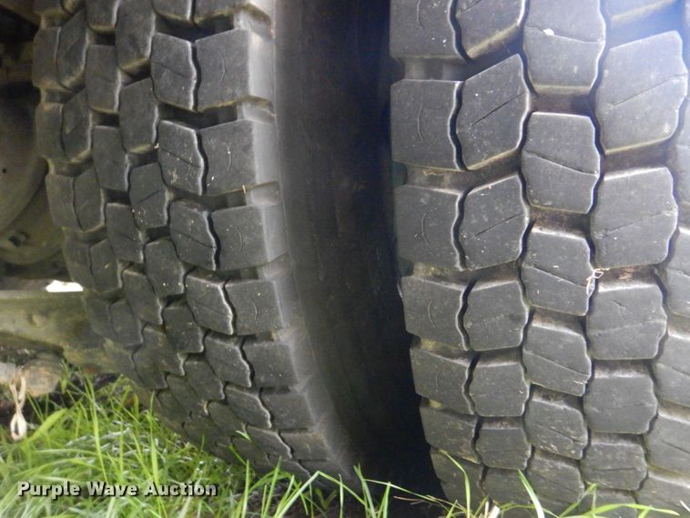 image for item DM7322 2003 Spartan VA41M-2142  pumper fire truck