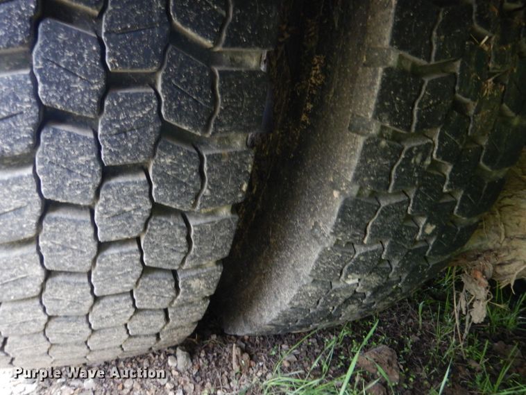 image for item DM7322 2003 Spartan VA41M-2142  pumper fire truck