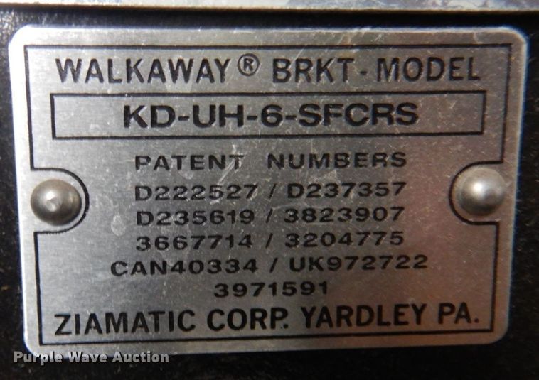 image for item DM7322 2003 Spartan VA41M-2142  pumper fire truck