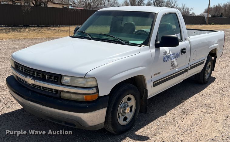 image for item DM8433 2000 Chevrolet Silverado 1500  pickup truck