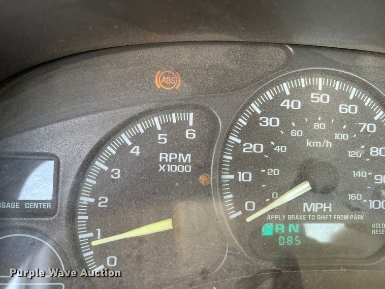 image for item DM8433 2000 Chevrolet Silverado 1500  pickup truck