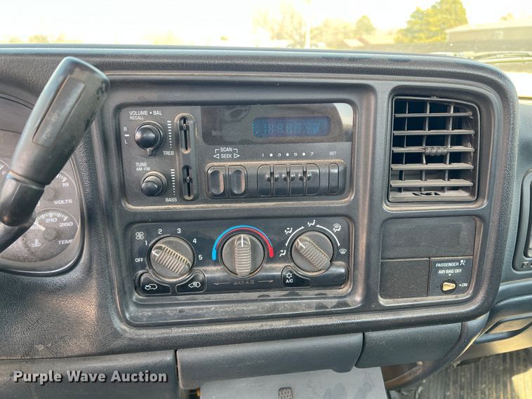 image for item DM8433 2000 Chevrolet Silverado 1500  pickup truck