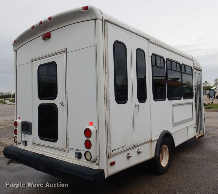 image for item DN1510 2007 Ford E450 Super Duty Starcraft  shuttle bus