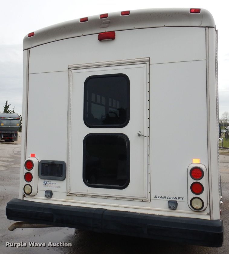 image for item DN1510 2007 Ford E450 Super Duty Starcraft  shuttle bus