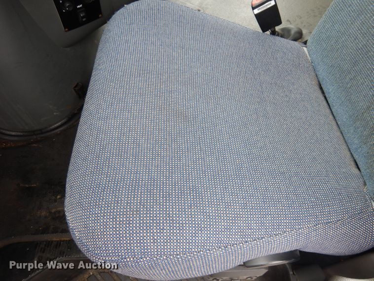 image for item DN1510 2007 Ford E450 Super Duty Starcraft  shuttle bus