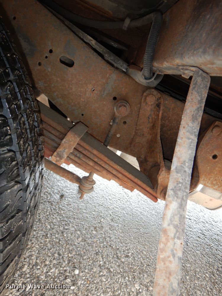 image for item DN1510 2007 Ford E450 Super Duty Starcraft  shuttle bus