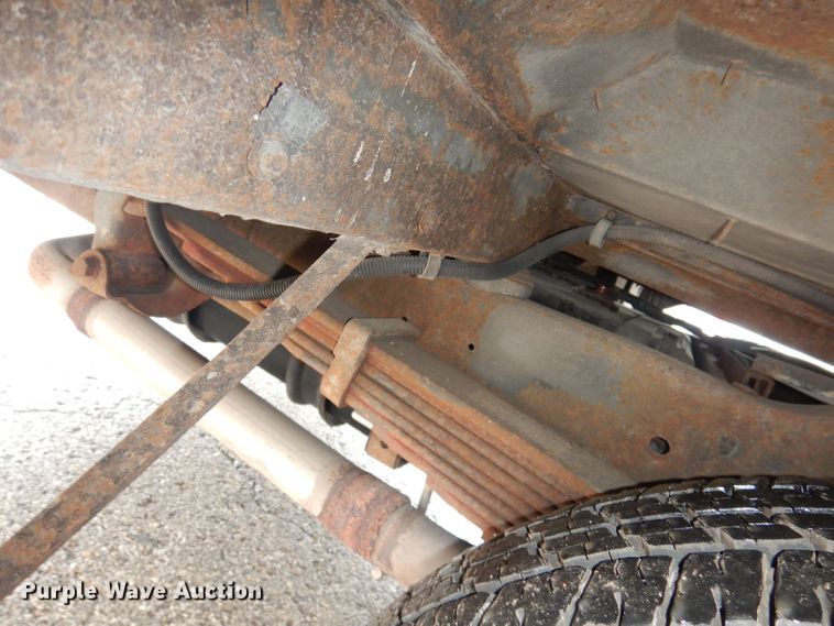 image for item DN1510 2007 Ford E450 Super Duty Starcraft  shuttle bus